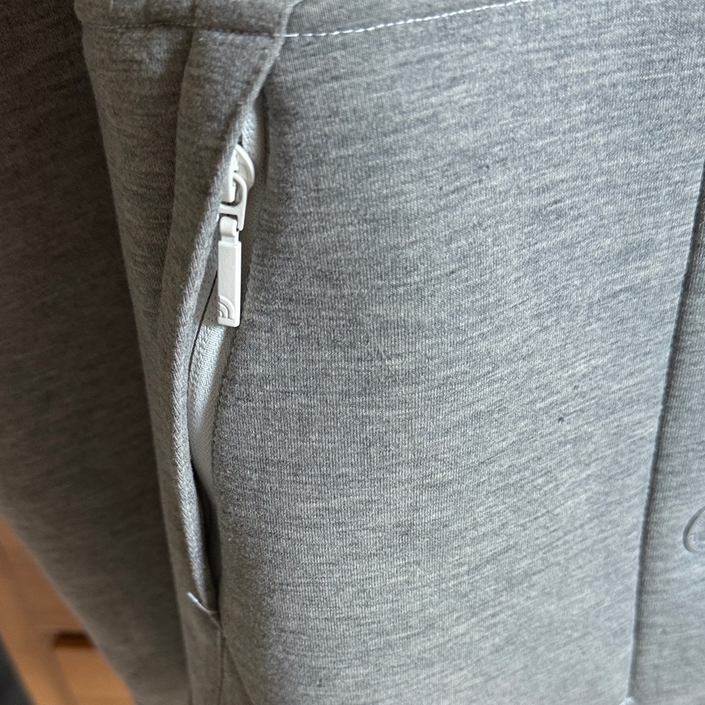 The North Face Heather Gray Women's Jacket - Picture 3 of 4